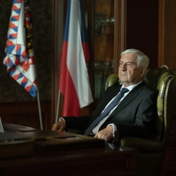 Klaus jako ideální zloduch, volba ředitele ČT jako silný námět. Proč nevzniká víc seriálů o politice?