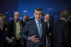 Babiš chce vytlačit Okamuru. Jeho proměna připomíná osud Fica na Slovensku