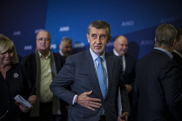 Babiš chce vytlačit Okamuru. Jeho proměna připomíná osud Fica na Slovensku