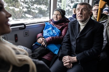 Stav unie podle Bidena, plány poslance Babiše, Grammy ve znamení genderové svobody