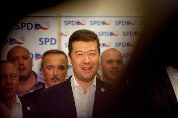 SPD lze označit za „parlamentní fašistické hnutí“. Proč soud smetl Okamurovu žalobu na Respekt