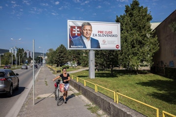 Vysvětlovat výhody liberální demokracie nestačí. Jaké poučení plyne ze slovenských voleb?