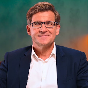 Marcin Piątkowski - Czy możemy powstrzymać upadek Europy?, Patrycjusz Wyżga