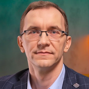 Marcin Iwuć - Od małych kwot do wielkiego majątku!, Patrycjusz Wyżga