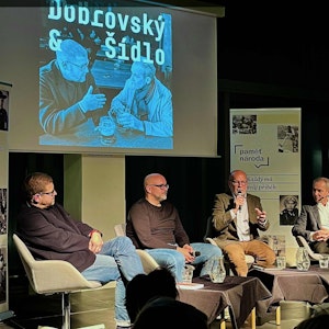 Dobrovský & Šídlo & Bárdy & Káčer: Vláda idiotů hrozí všude. Nejen na Slovensku