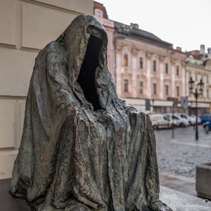 Osobisty przewodnik po Pradze. Odcinek 19. Pusty płaszcz