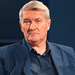 Marcin Faliński - Szpieg o pracy pod przykrywką, Patrycjusz Wyżga